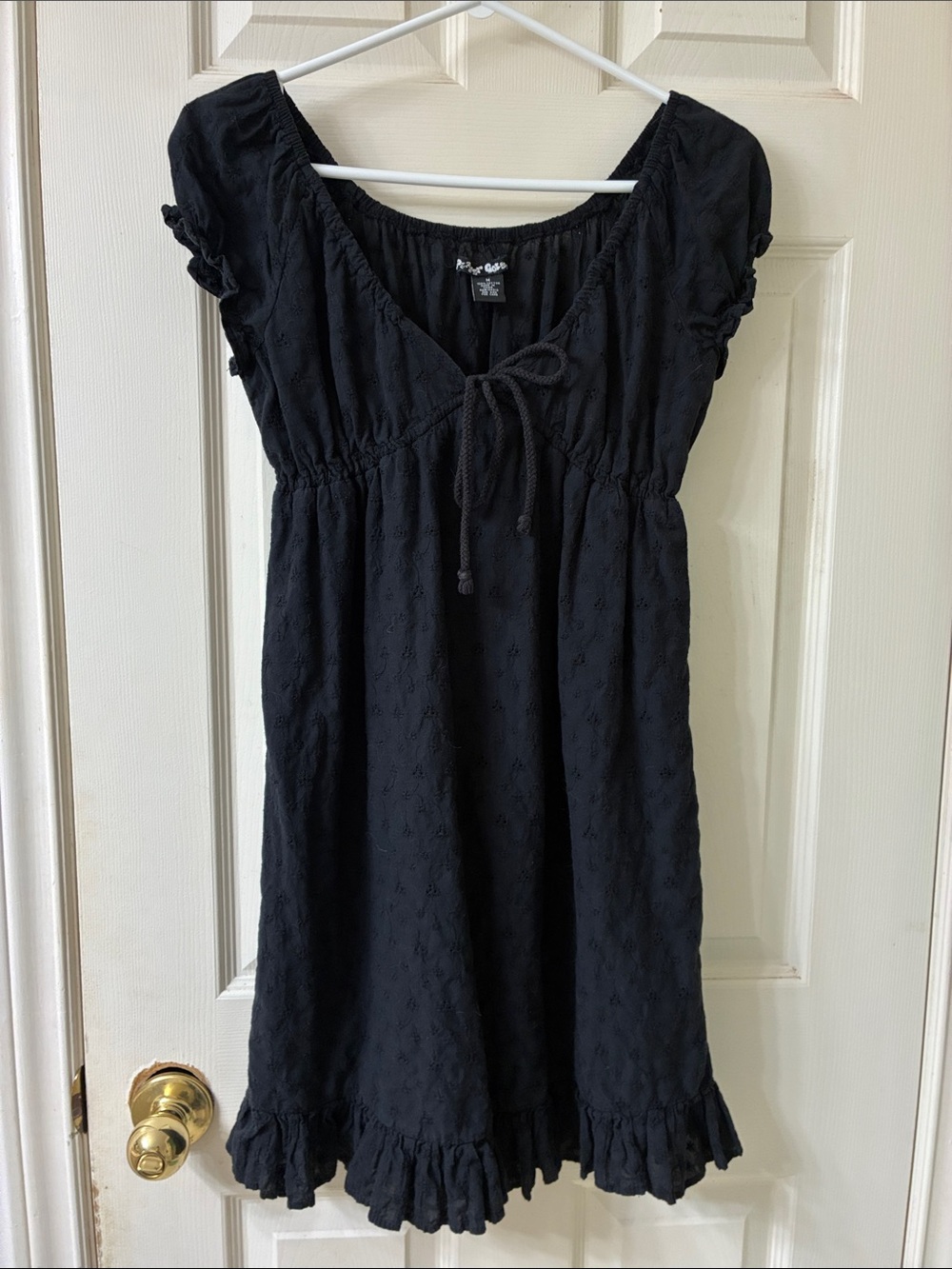 🌷3 for $25🌷Planet Gold, US M, Black Cap Sleeve V-Neck Eyelet Babydoll Dress